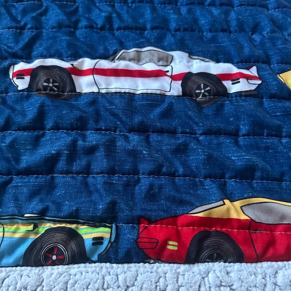 Race car toddler bed shearling throw blanket 60" x 50" - Picture 3 of 9